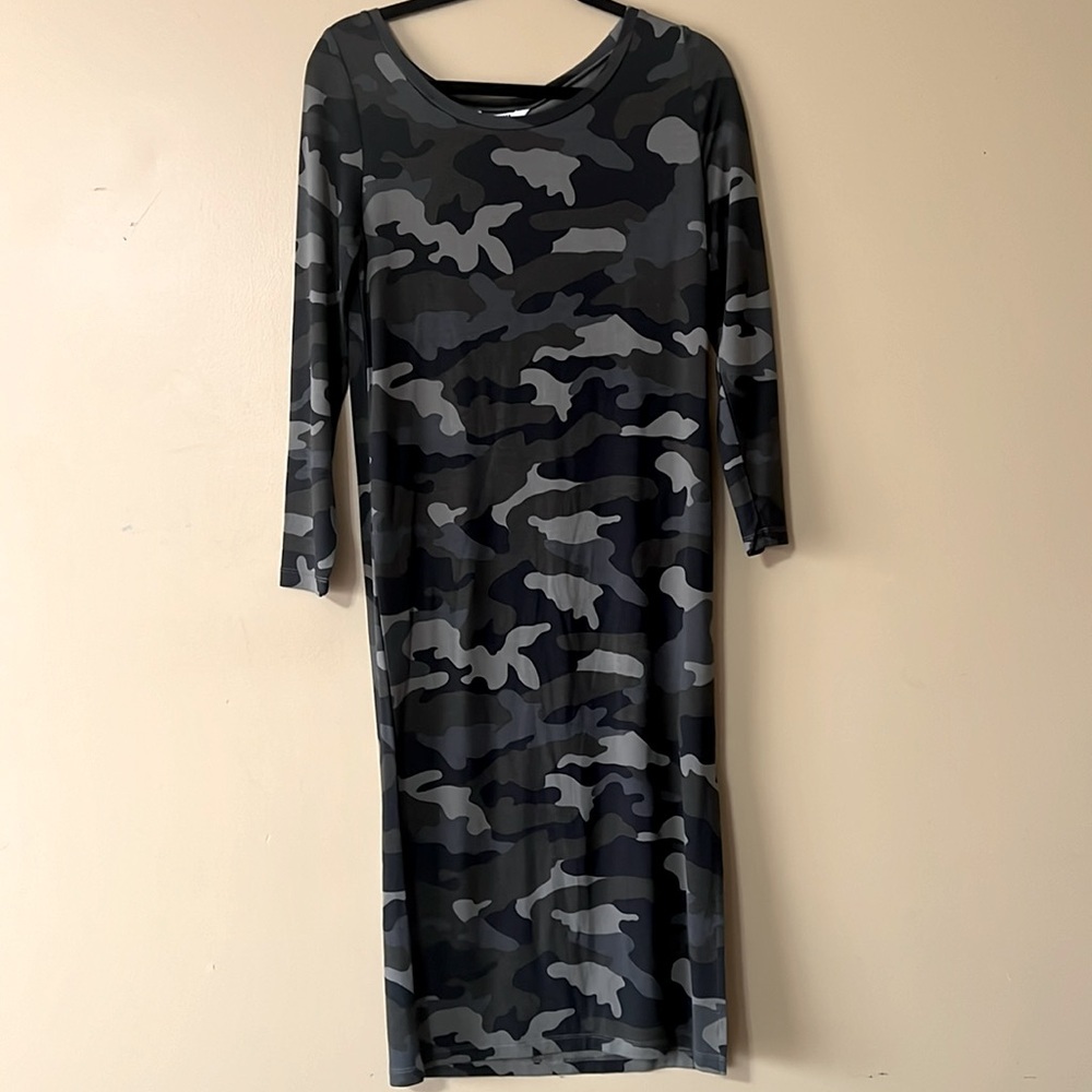 NWT BB Dakota Steve Madden Can You See Me Green Camo Long Sleeve Dress Size 6 8